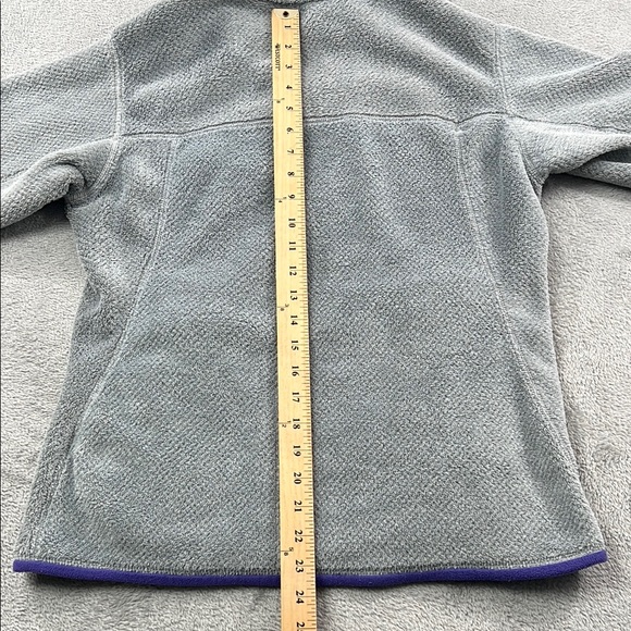 Patagonia M Women's‎ Gray and Purple Re Tool T Snap Fleece Pullover - Picture 8 of 10